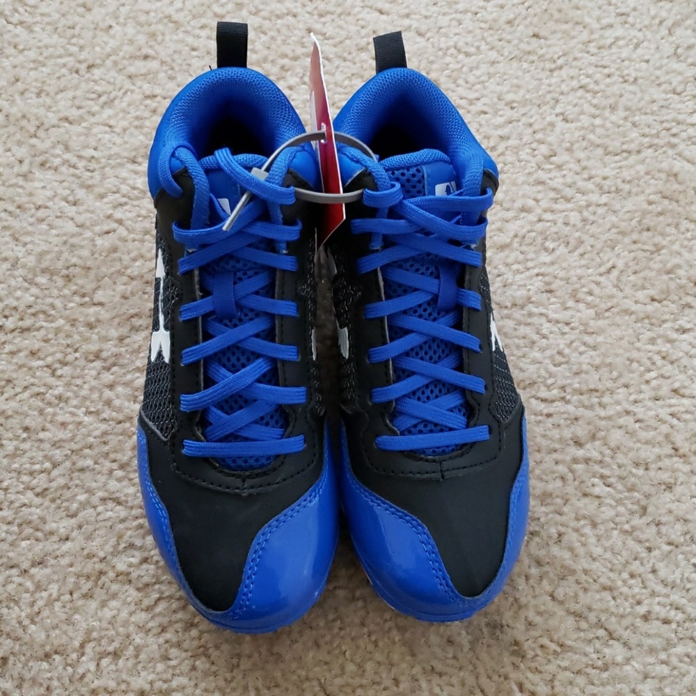 New Under Armour baseball cleat youth boys 1.5